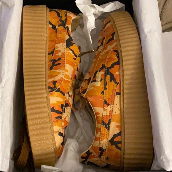 Rihanna Platform Puma Sneaker - Picture 1 of 5